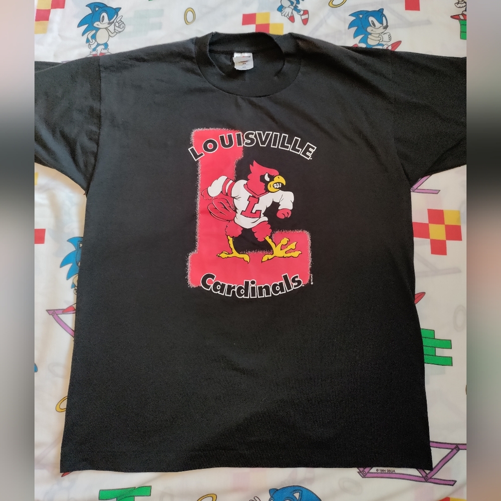 Vintage 90s Louisville Cardinals Spellout Logo Tee. Sz Large single stitch